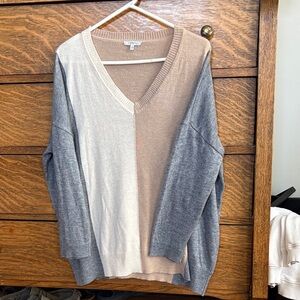 JODIFL V-Neck Sweater in Cream and Gray
